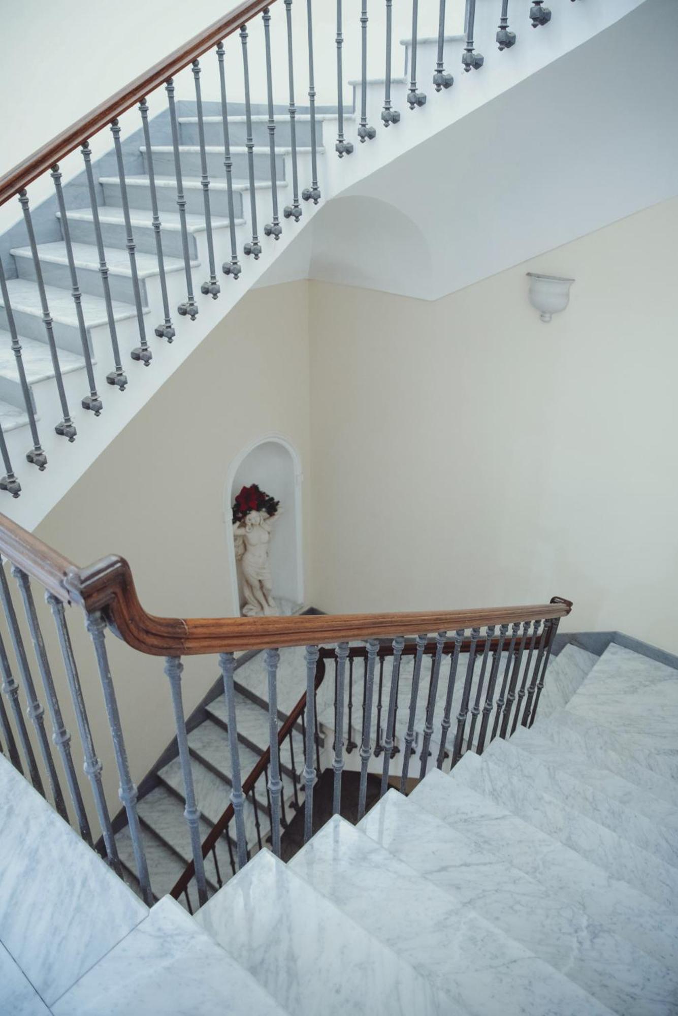 Royal Palace Apartment